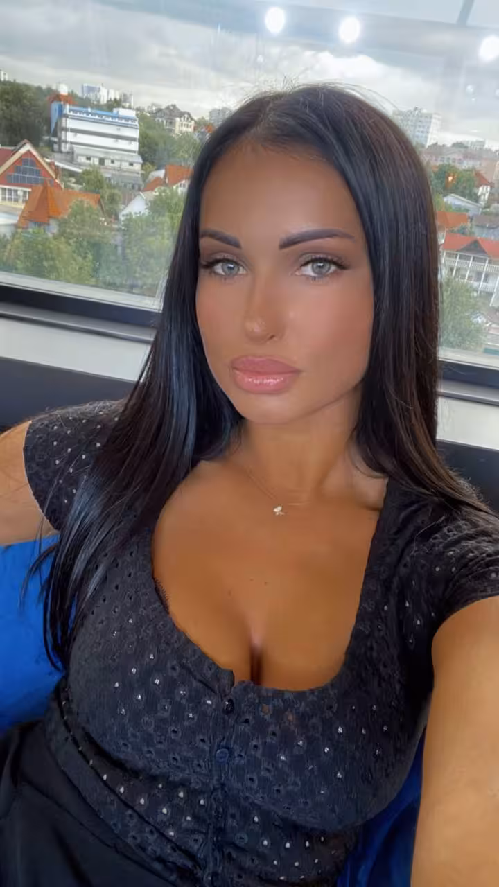 Daniela russian women dating