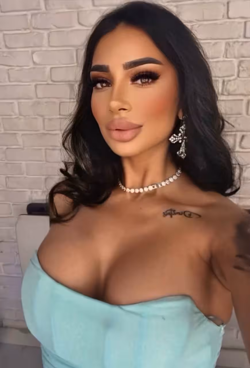 Virginia russian women on the beach