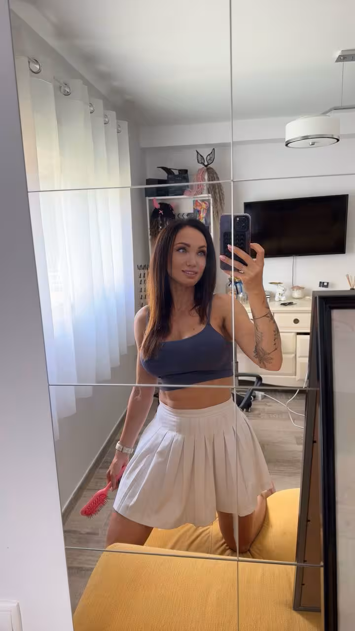 Yulia hot russian brides