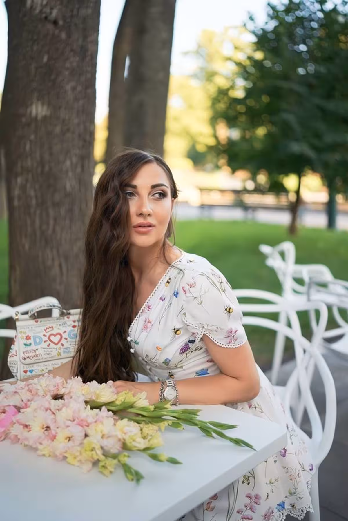 Viktoria russian bride painting