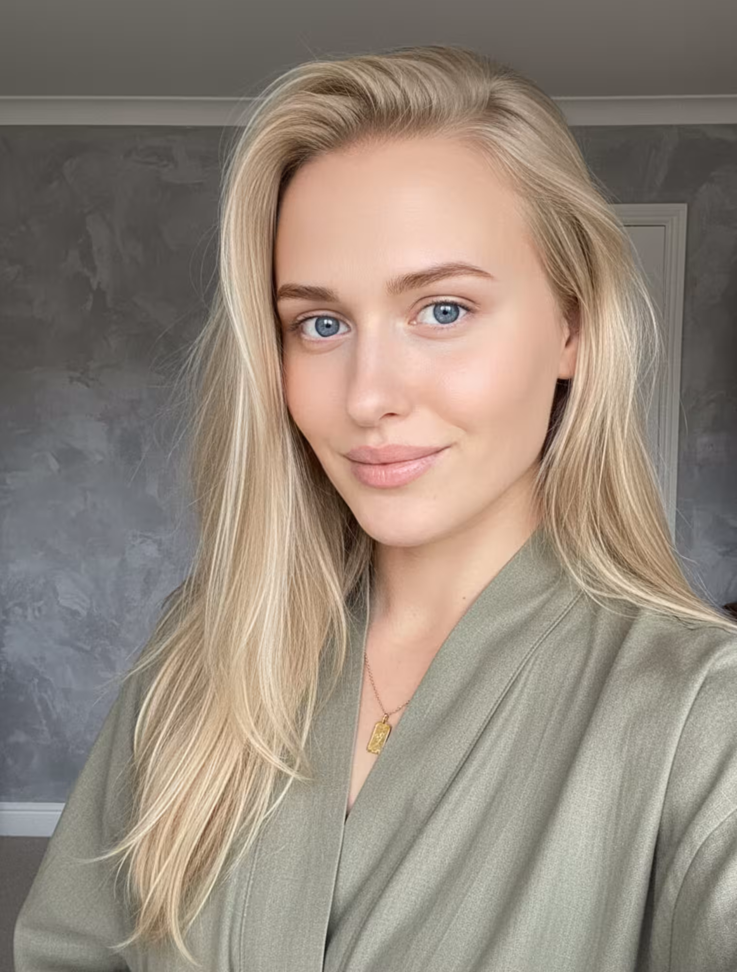 Alina  russian women on the beach