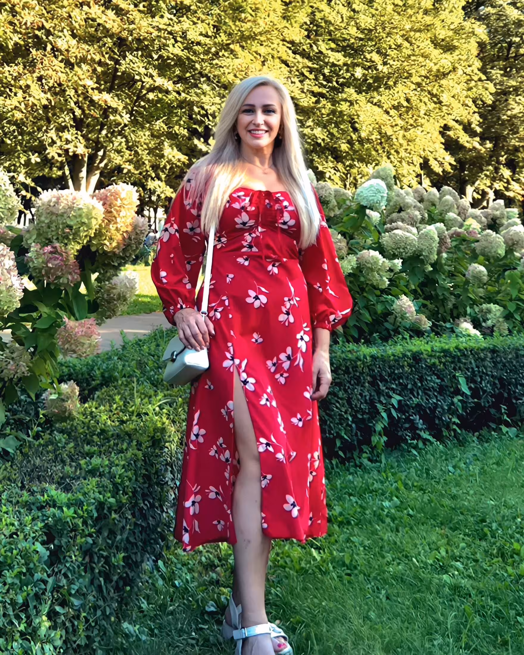 Tetiana  russian bride painting