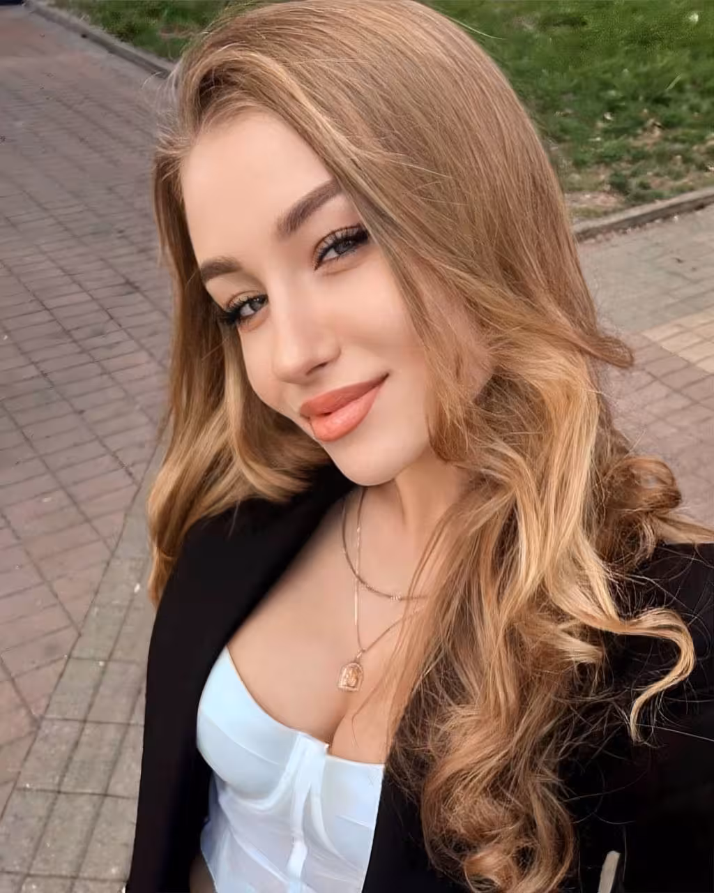 Kira russian women photos