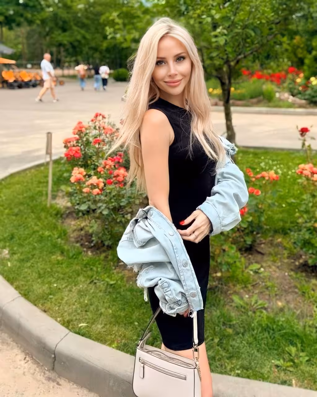Olena 37 yo from Odesa Ukraine russian brides in bikini