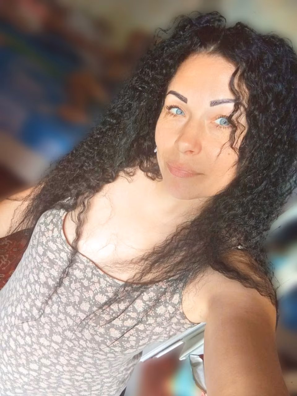 Natalie 40 Berdyansk Russia I am a single woman learning about Iskcon Russian brides