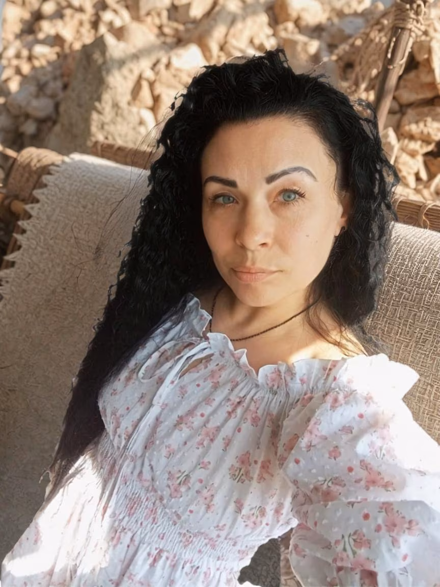 Natalie 40 Berdyansk Russia I am a single woman learning about Iskcon Russian brides