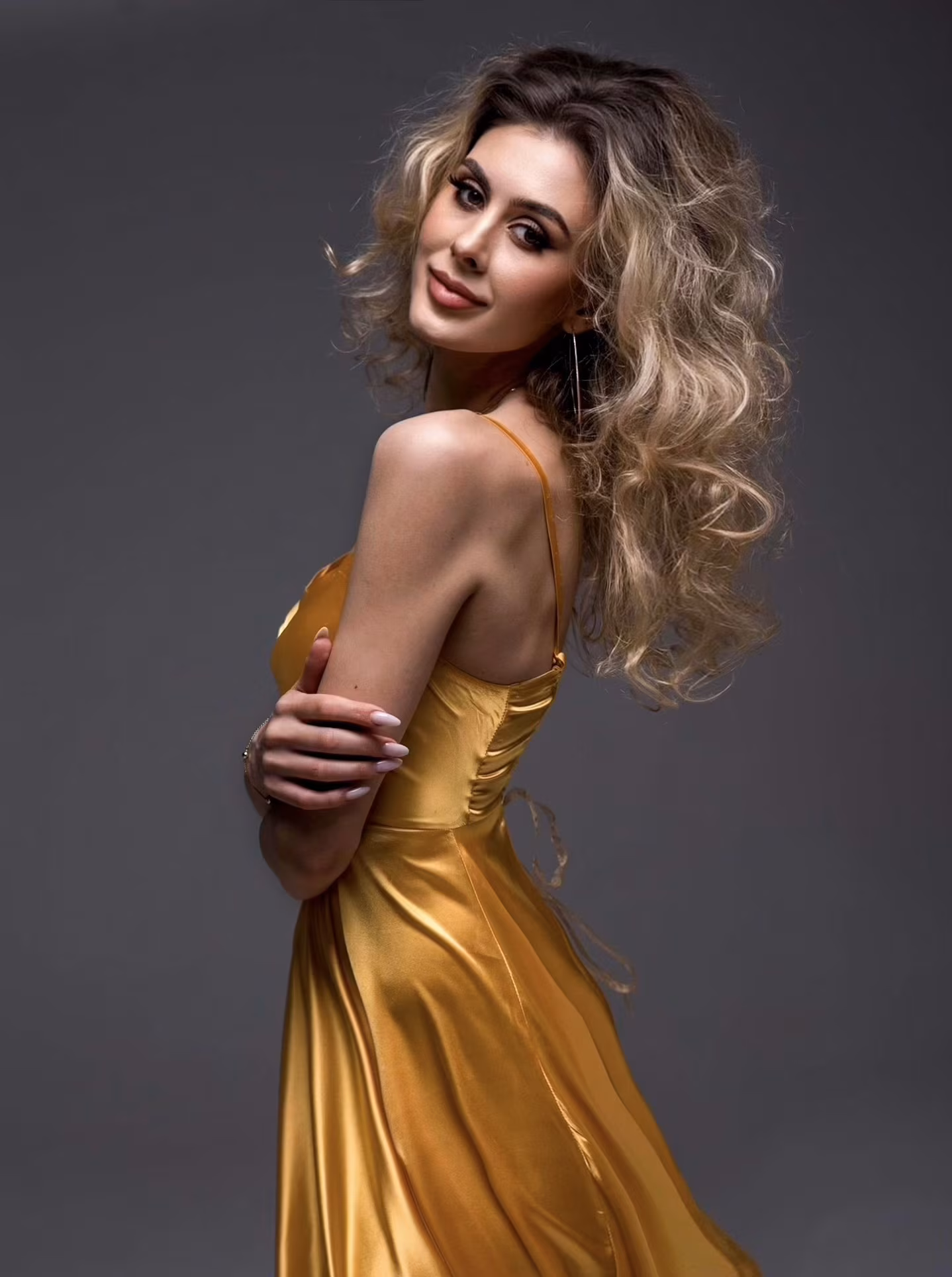 Olena 37 Kyiv Ukraine I am a single woman looking for love among blonde Russian brides