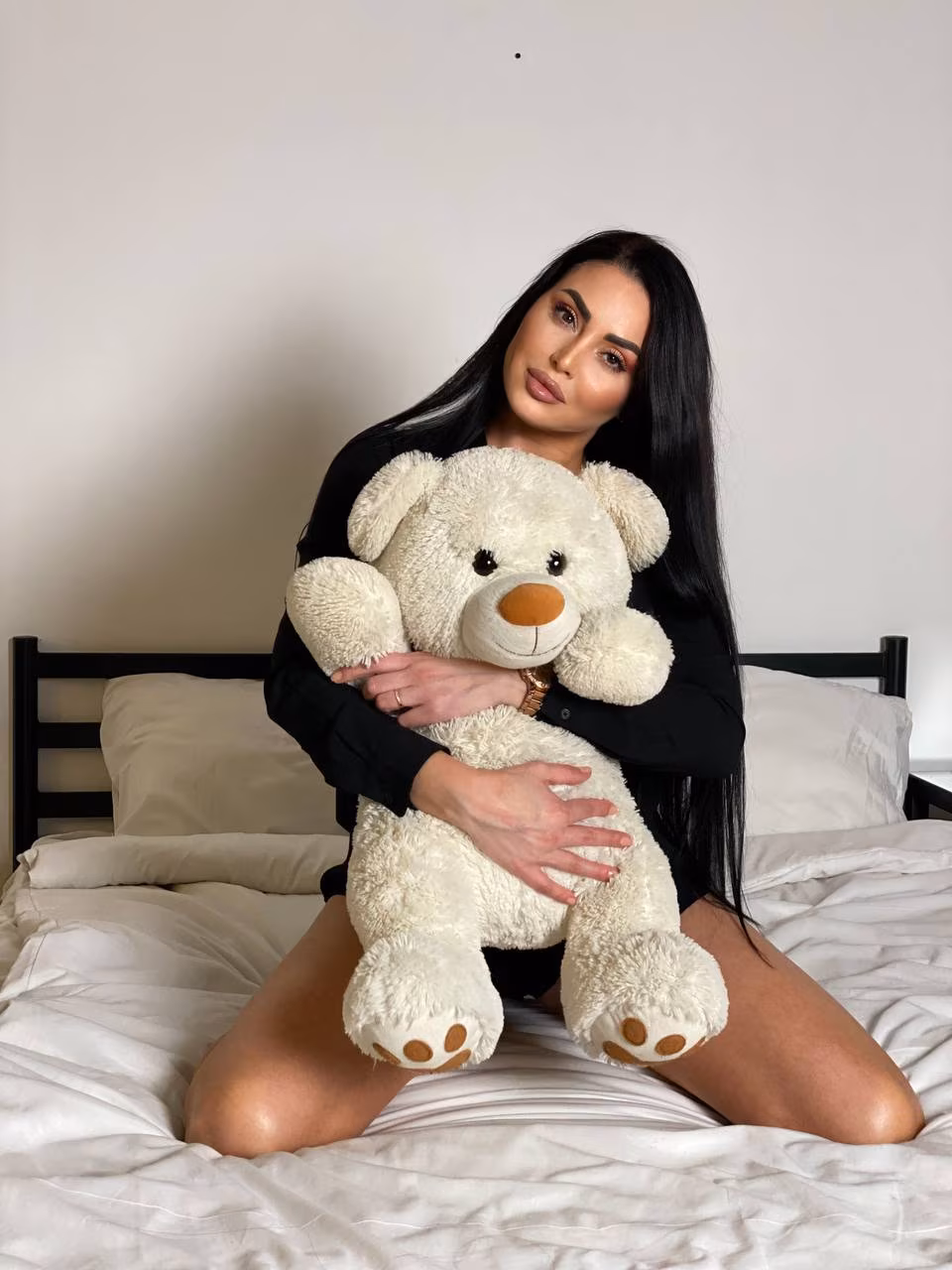 Julie 42 Kharkov Ukraine I am a single woman who wants love from Russian brides book