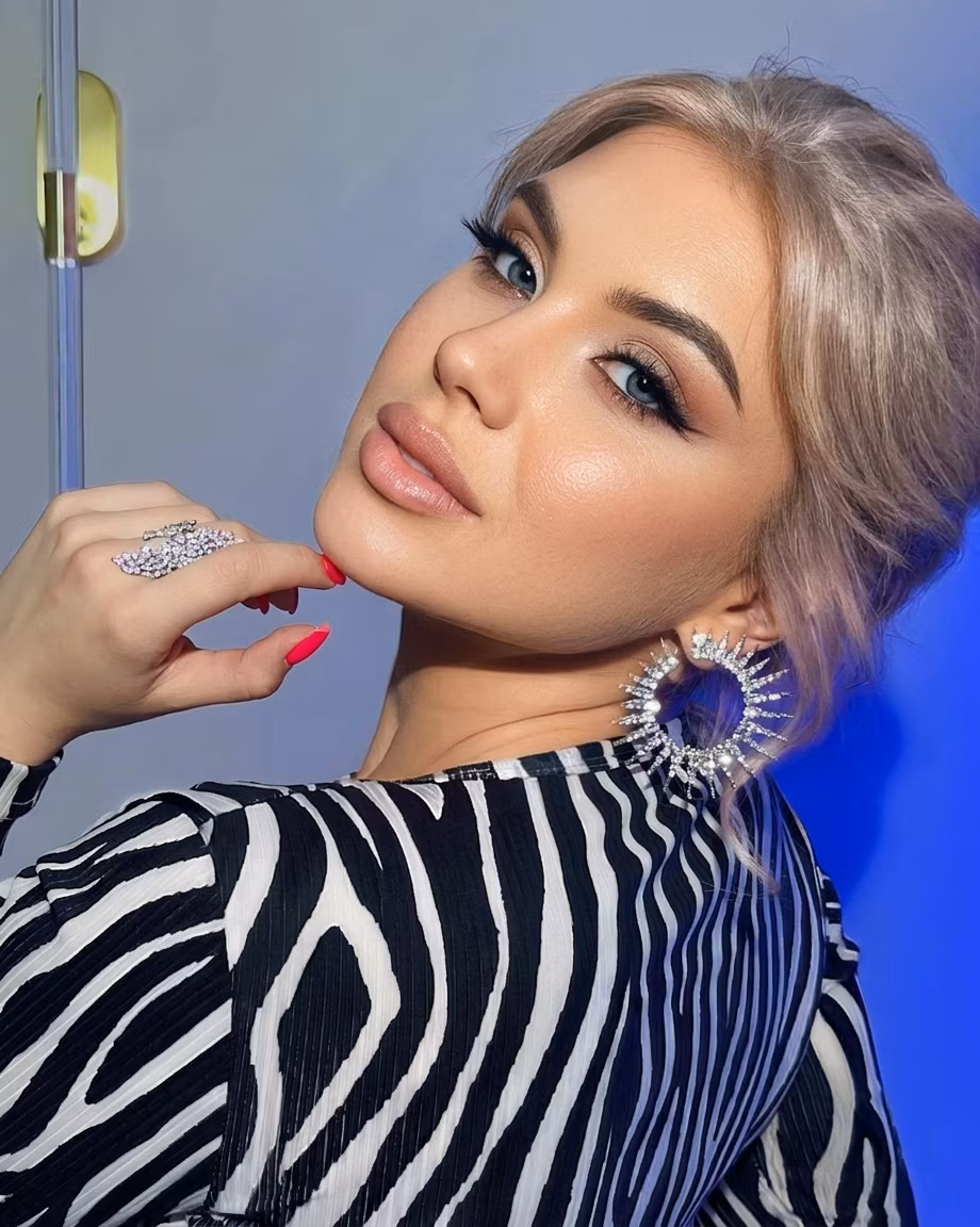 Krystyna 24 Kyiv  Ukraine I am interested in Russian Jewish wedding and Russian Japanese women