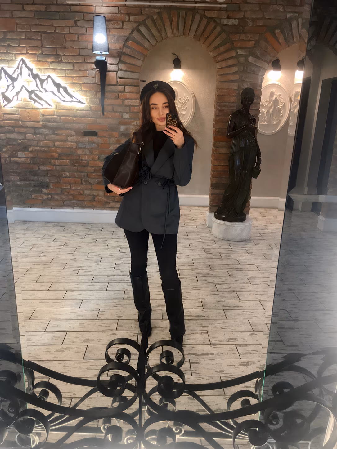 Anna 34 Kyiv  Ukraine I am looking for a husband among Russian brides over 20
