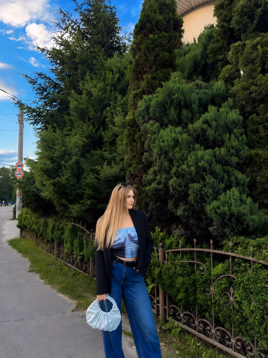 Anita 22 Okhtyrka Ukraine I am looking for a husband among Russian brides over 20