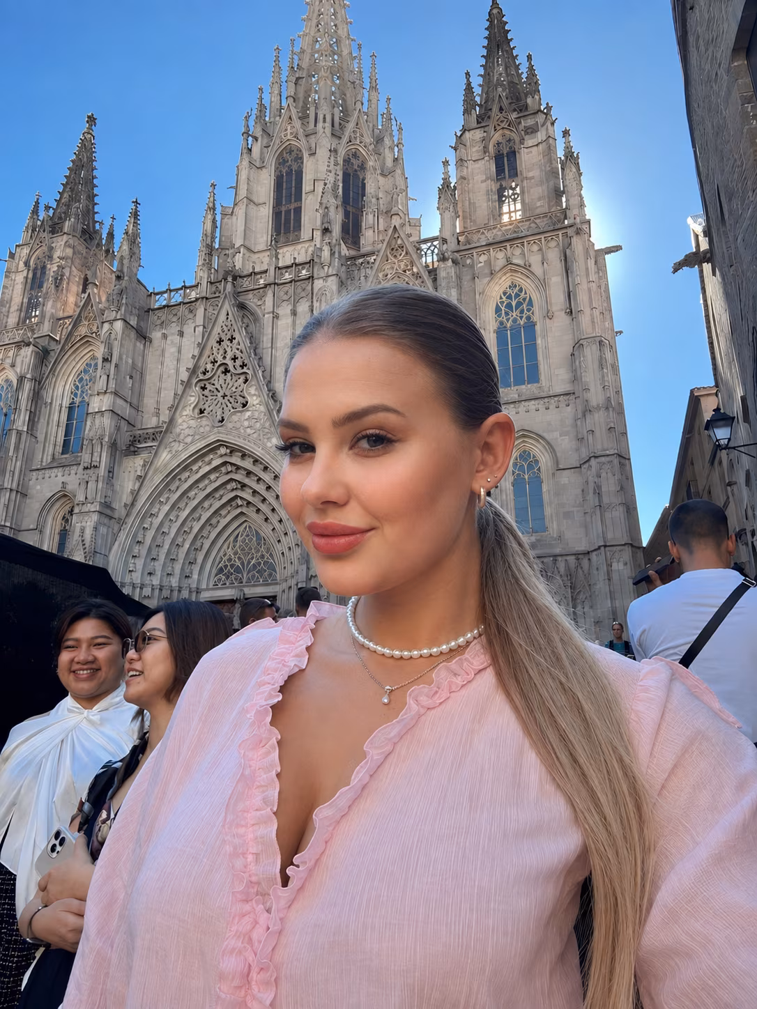Anita 22 Okhtyrka Ukraine I am looking for a husband among Russian brides over 20