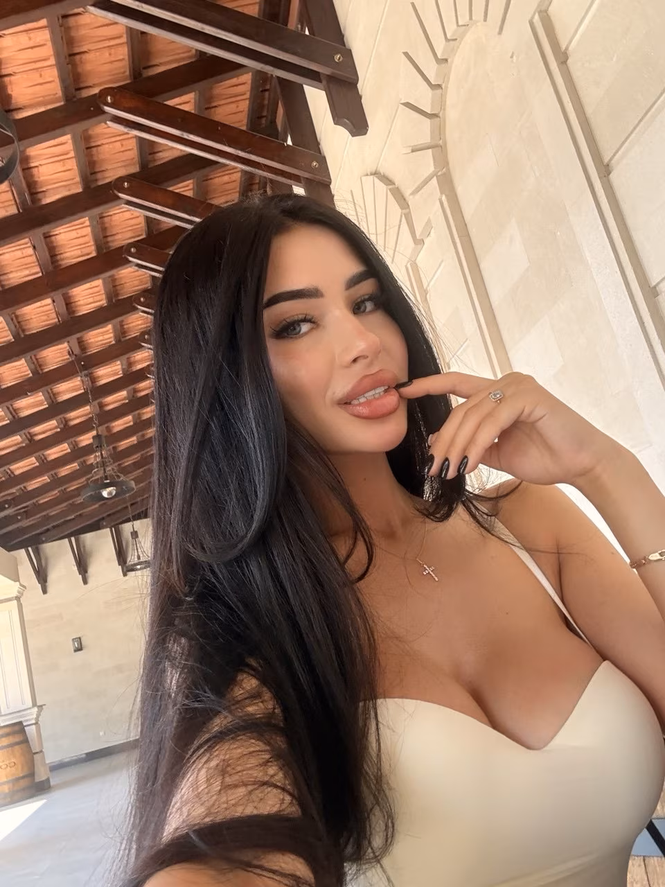 Daniela 24 Bucharest Romania I am looking for a husband among Russian brides over 20