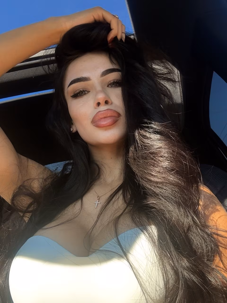 Daniela 24 Bucharest Romania I am looking for a husband among Russian brides over 20
