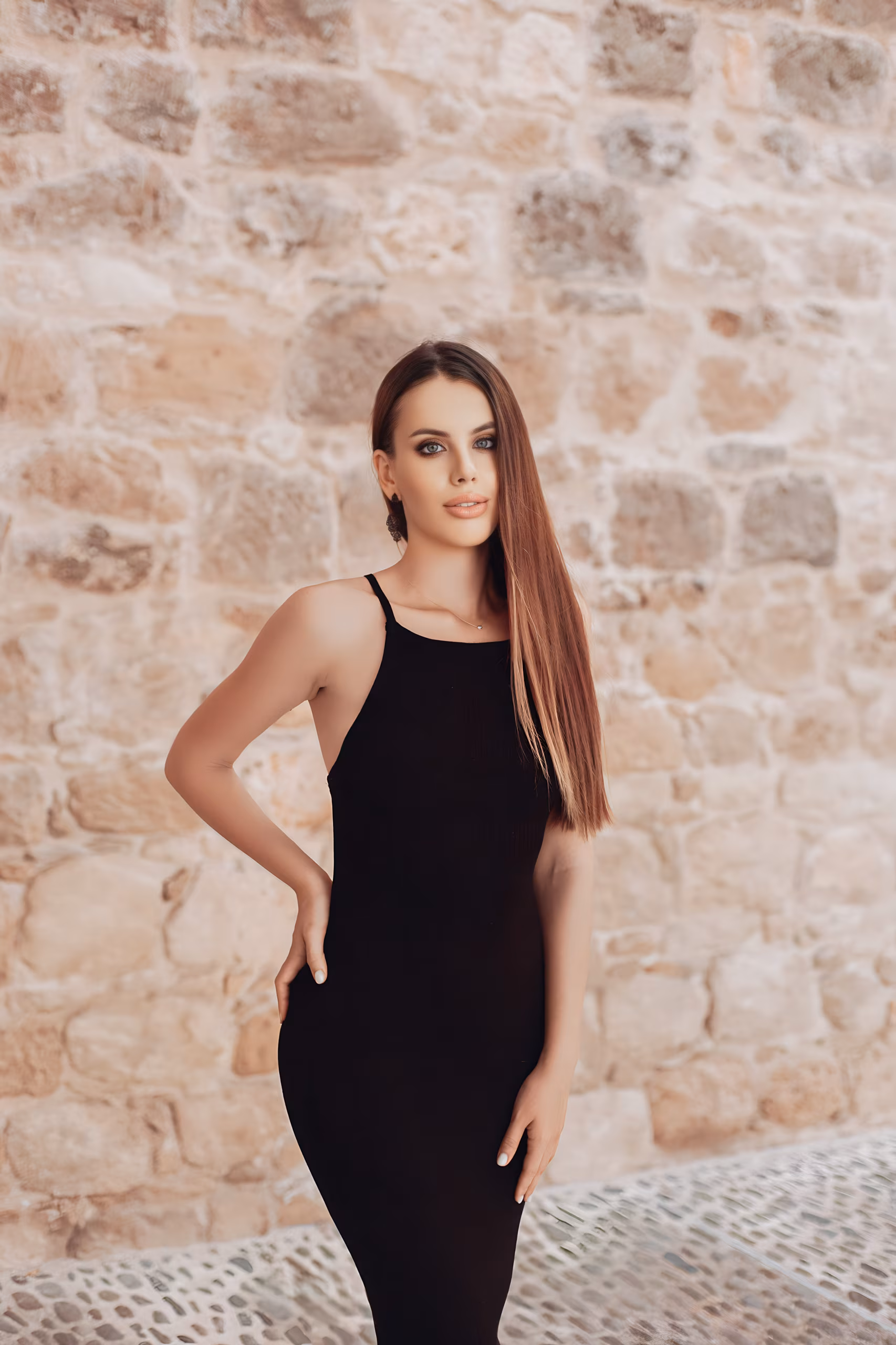 Lilia 30 Bucharest Romania I am looking for a man for a beautiful love story and asking what are Russian brides