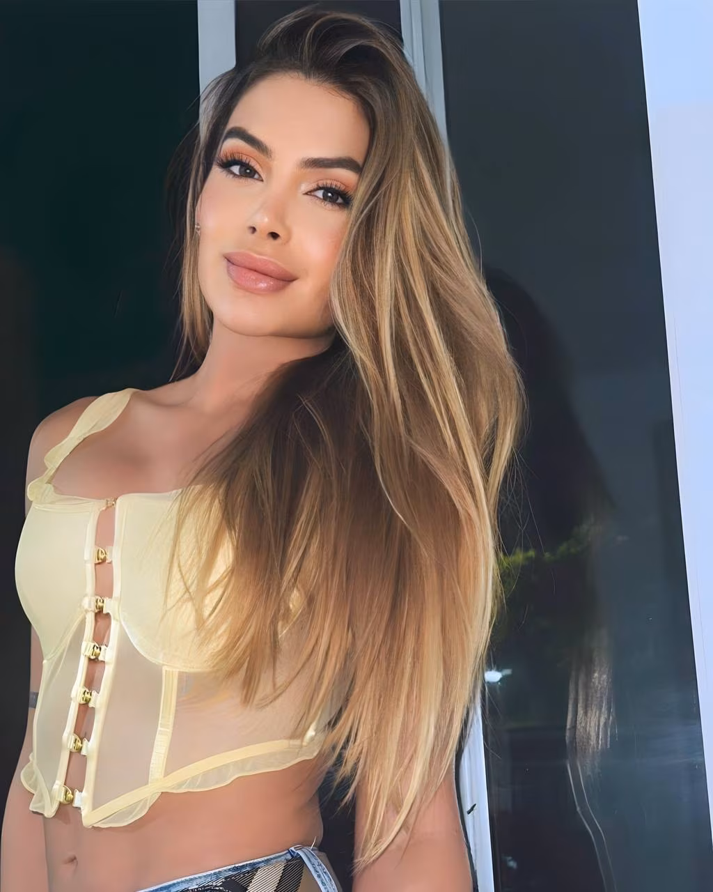 Yuliana 32 Cali Colombia I am looking for a man for a beautiful love story and asking what are Russian brides