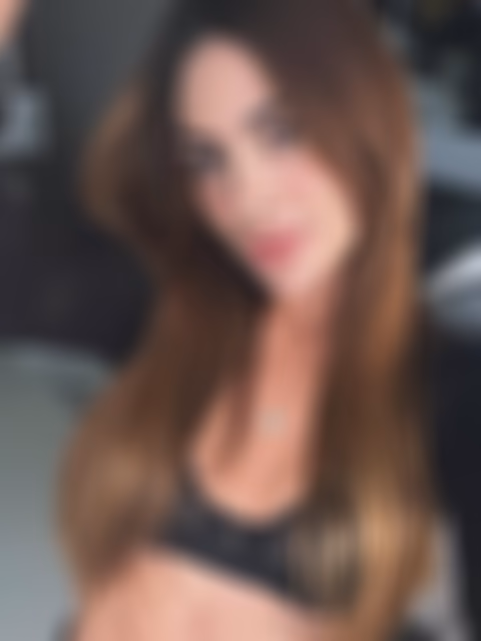 Yuliana 32 Cali Colombia I am looking for a man for a beautiful love story and asking what are Russian brides