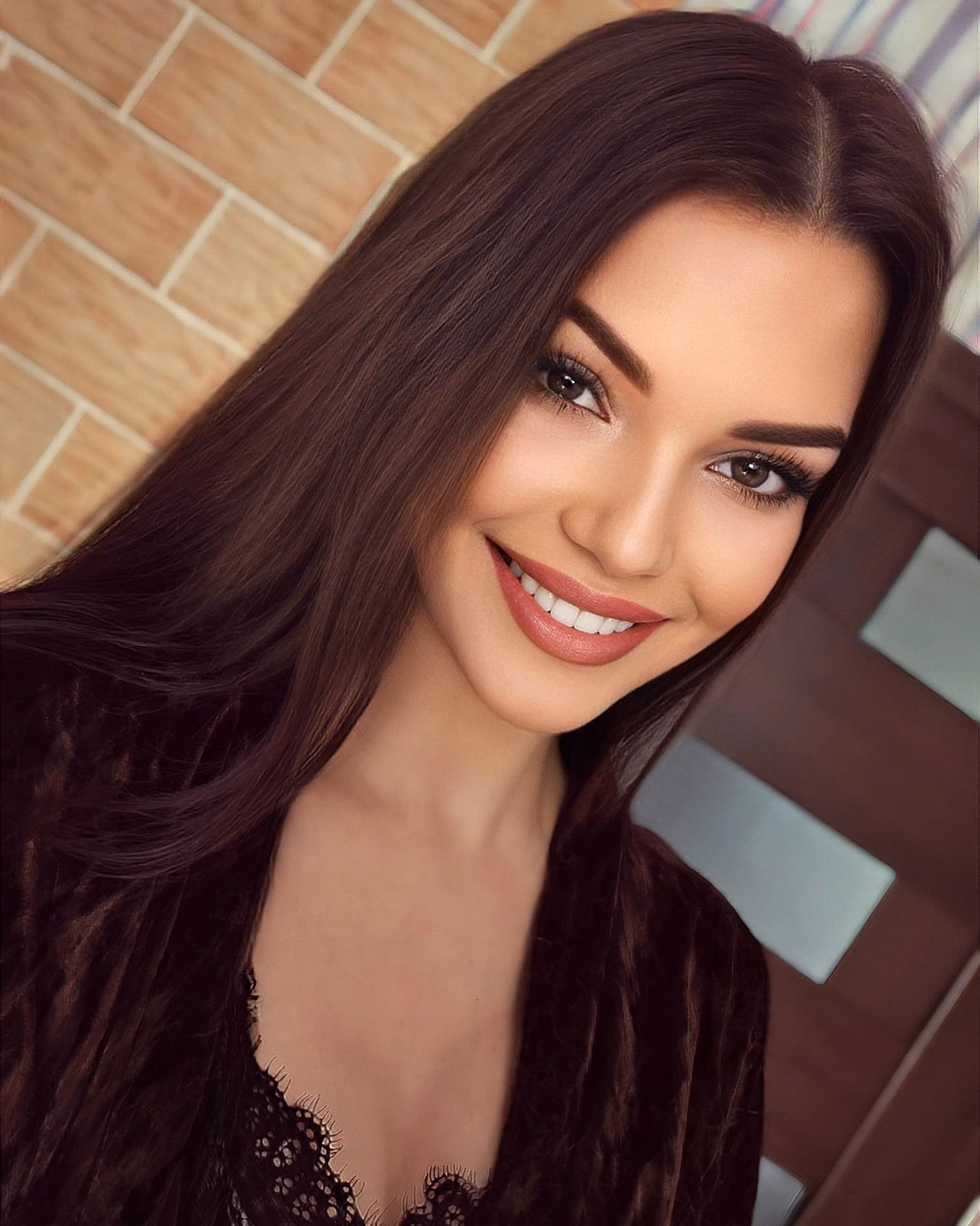 Alina 19 Sumy Ukraine I am looking for a man for a beautiful love story and asking what are Russian brides