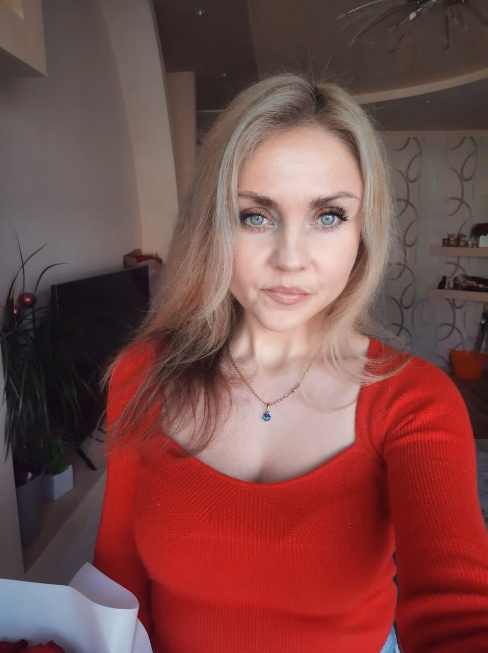 Oksana 42 Lodz(PL);Novovolynsk(UA) Poland I appreciate Russian bride painting and Russian bride pics