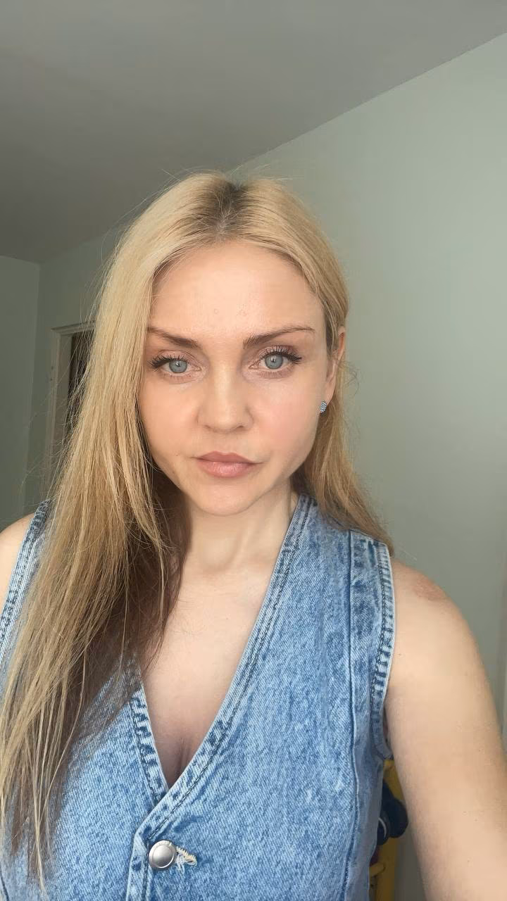 Oksana 42 Lodz(PL);Novovolynsk(UA) Poland I appreciate Russian bride painting and Russian bride pics