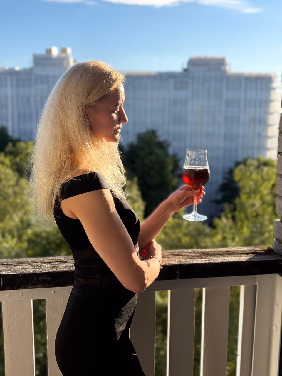 Iaroslava 42 Glukhov Ukraine I like Russian brides one and Russian Orthodox bride
