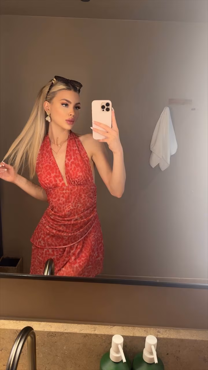 Daria 22 Kyiv Ukraine russian japanese women