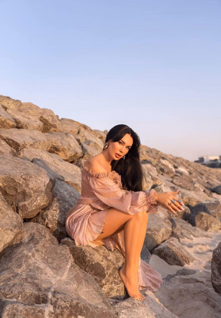 Maryna 41 Cherkasy, Dubai Ukraine I admire Russian women features and Russian brides gallery