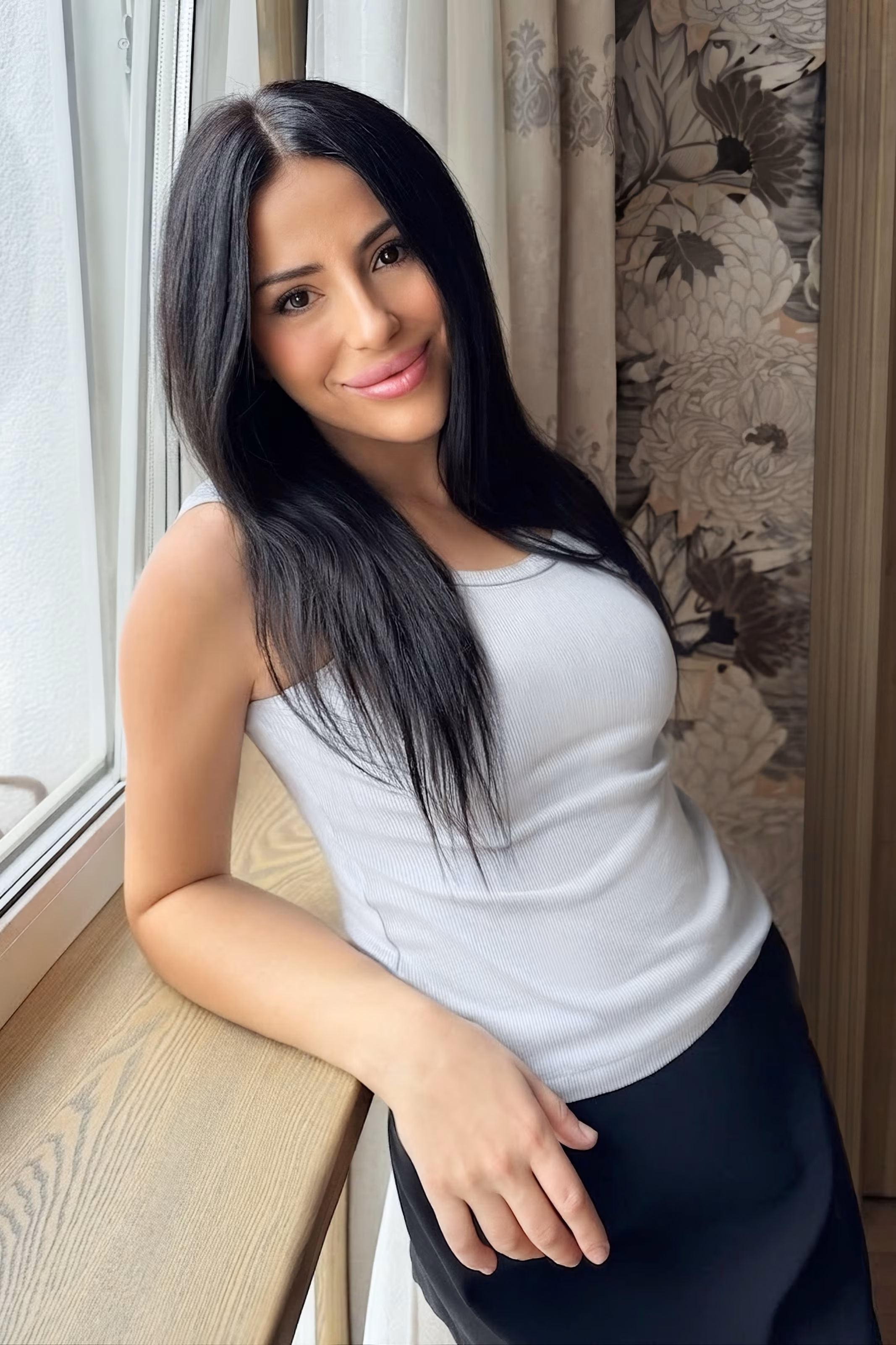 Polina 27 Kyiv  Ukraine I am a single woman looking for love on Russian brides dating site