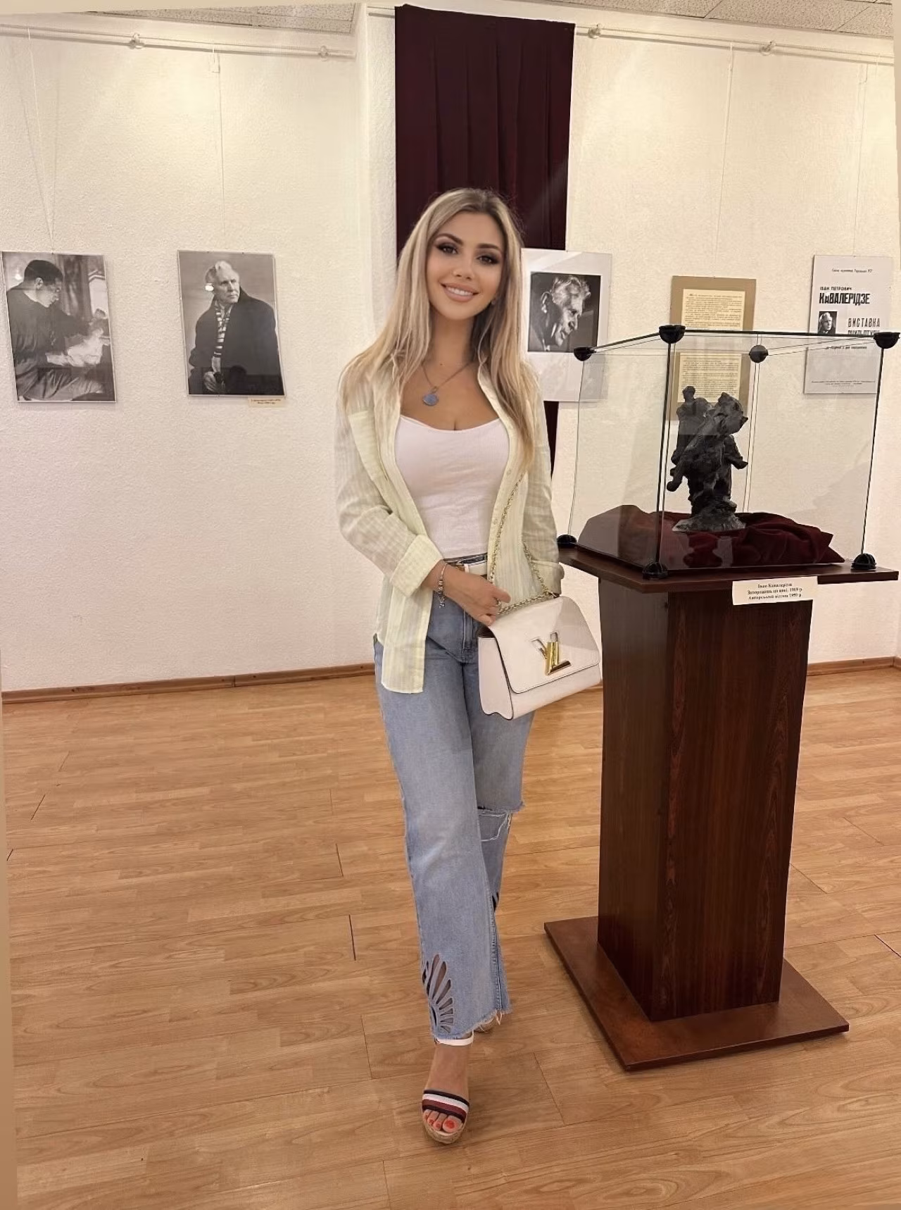 Maryna 36 Beijing/Kyiv China I am a single woman searching for Russian brides in USA