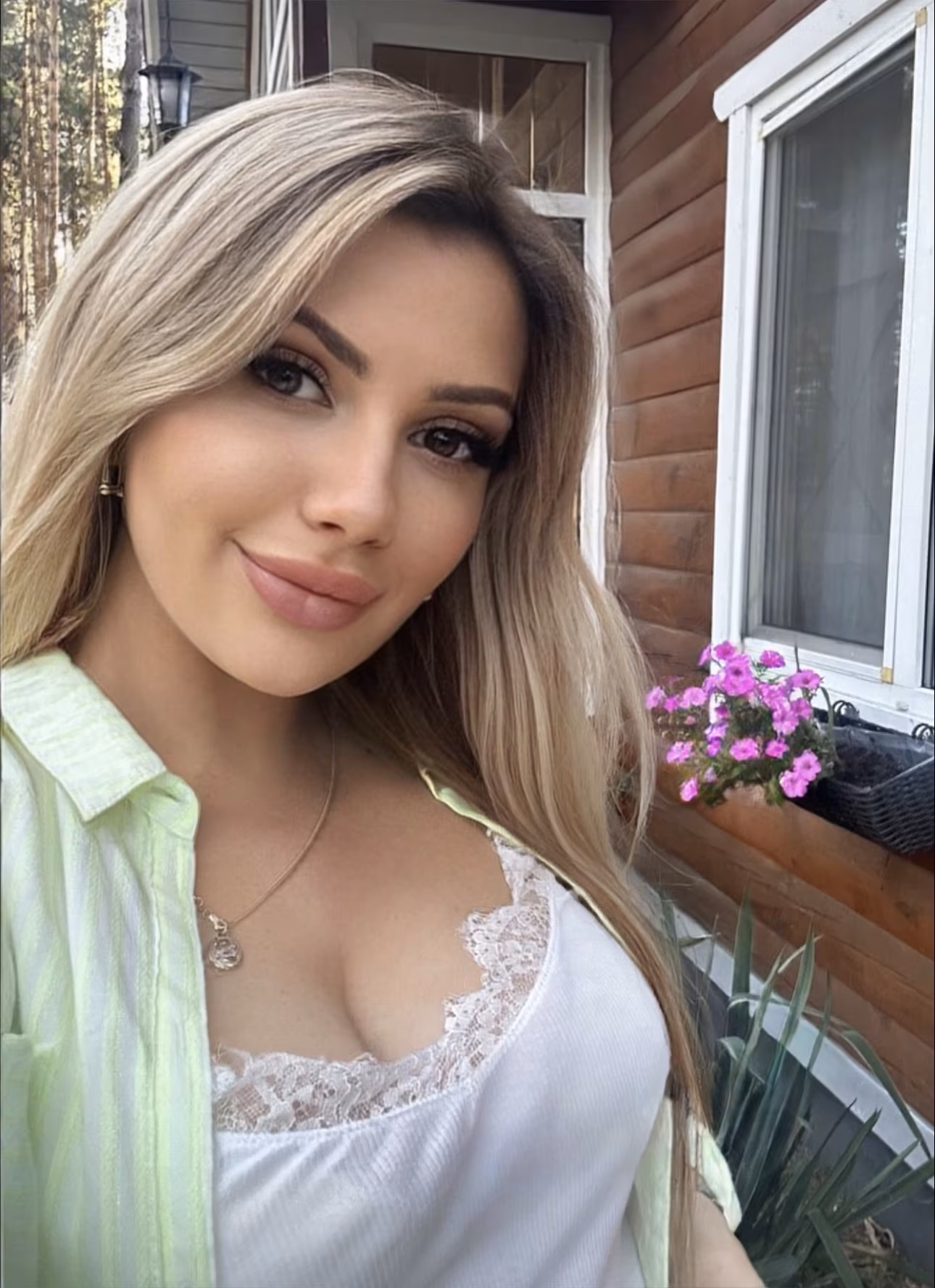 Maryna 36 Beijing/Kyiv China I am a single woman searching for Russian brides in USA
