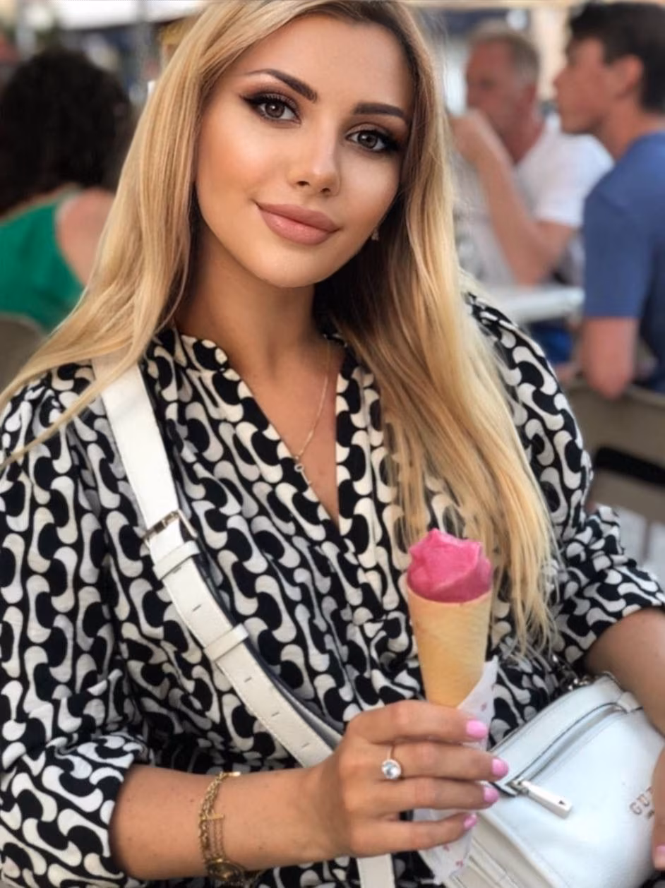Maryna 36 Beijing/Kyiv China I am a single woman searching for Russian brides in USA