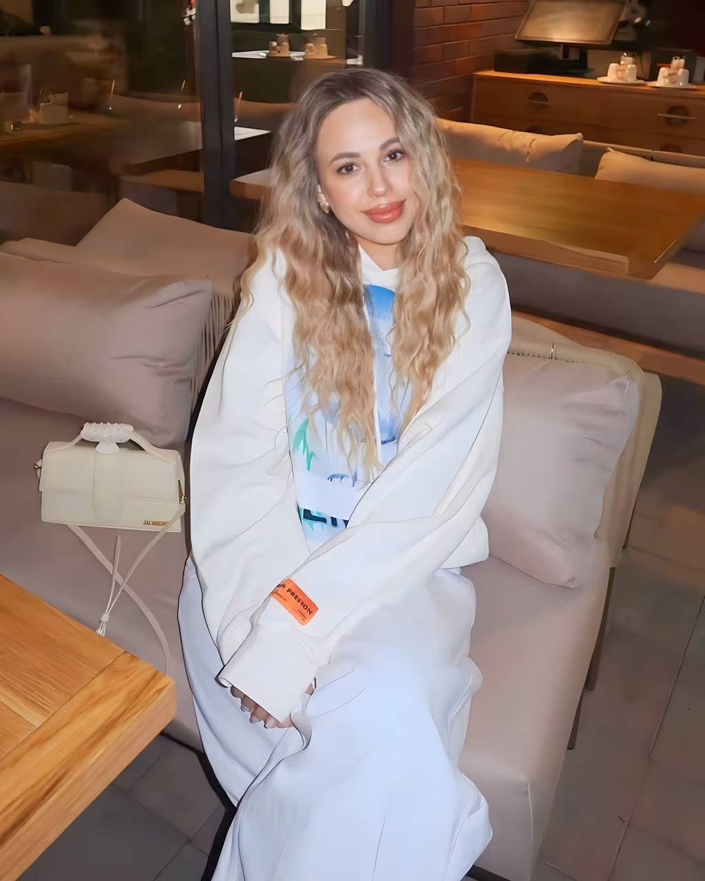 Vlada 22 Odesa Ukraine I am looking for a husband to share my life because Russian women are beautiful