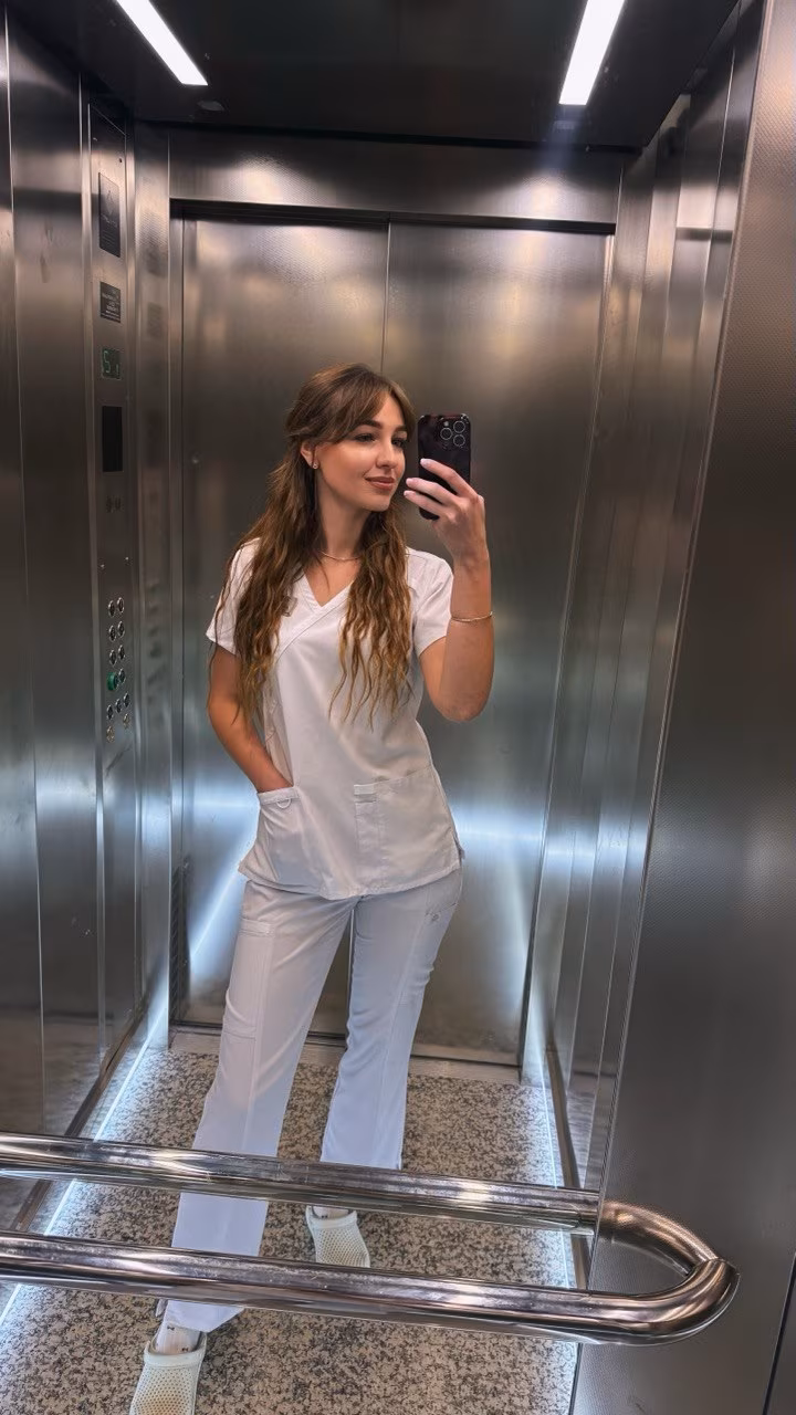 Diana 28 Lutsk Ukraine I am looking for a man for a beautiful love story and asking what are Russian brides