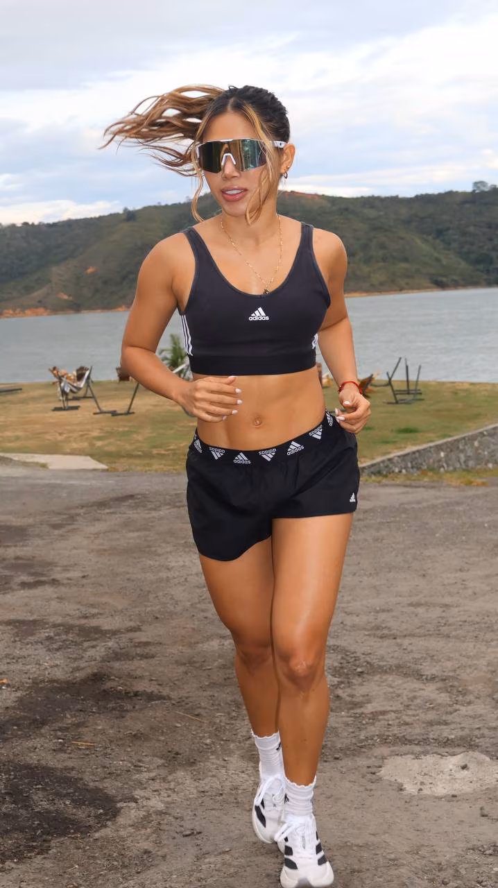 Jenifer 28 Cali Colombia I am looking for a man for a beautiful love story and asking what are Russian brides