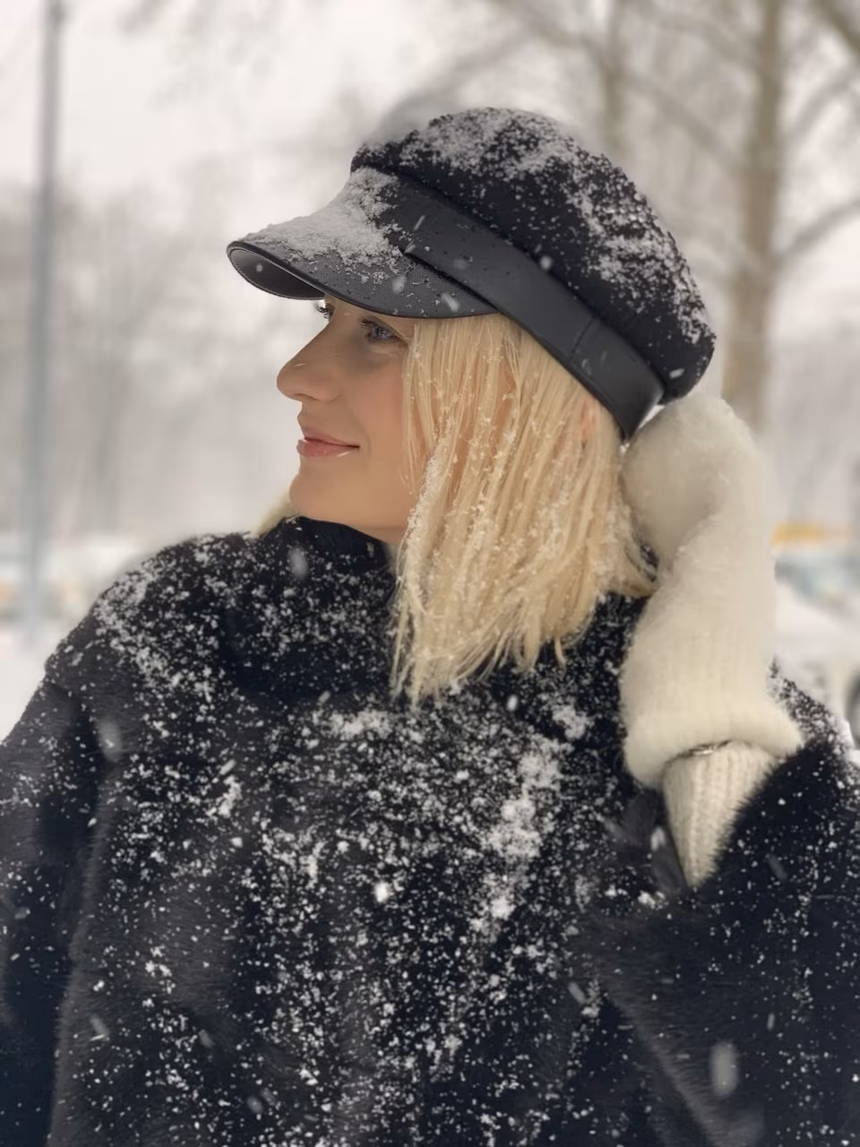 Lina 40 Kyiv   Ukraine I am looking for an honest single man on Russian bikini brides
