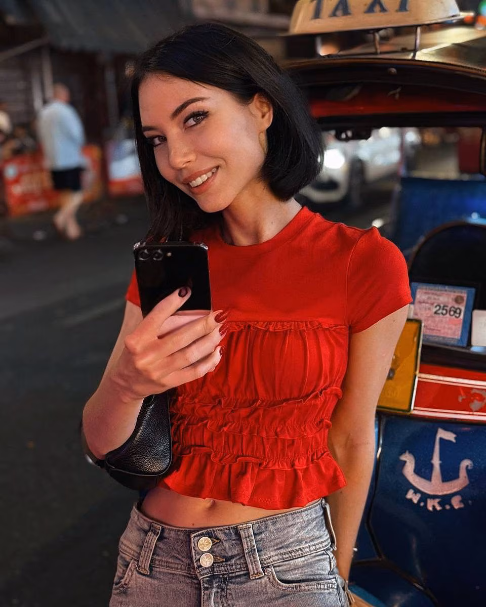 Yulia 30 Wrocław  Poland I see Russian brides in bikini and Russian women images