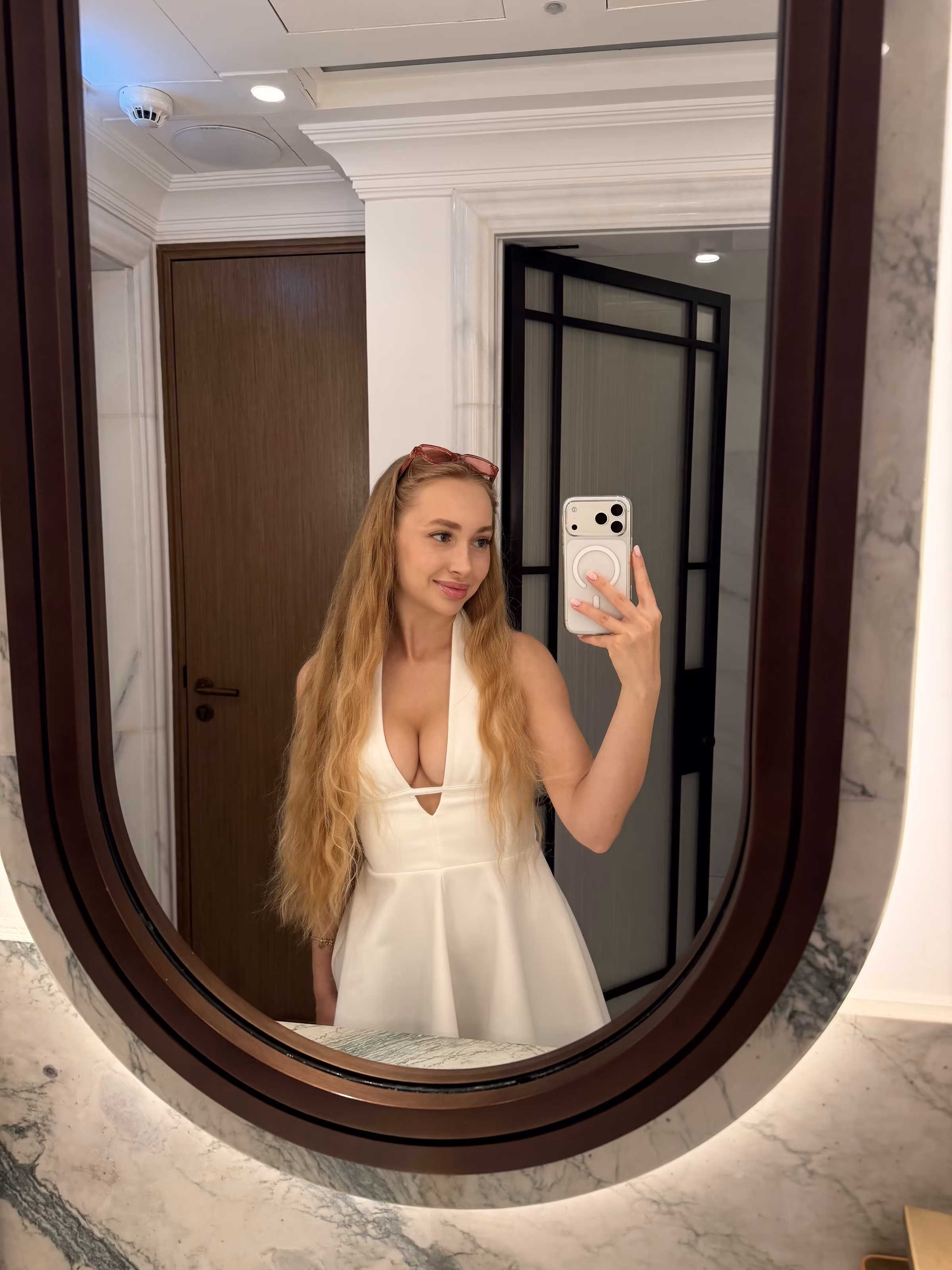Svitlana 26 Kyiv Ukraine blonde russian brides