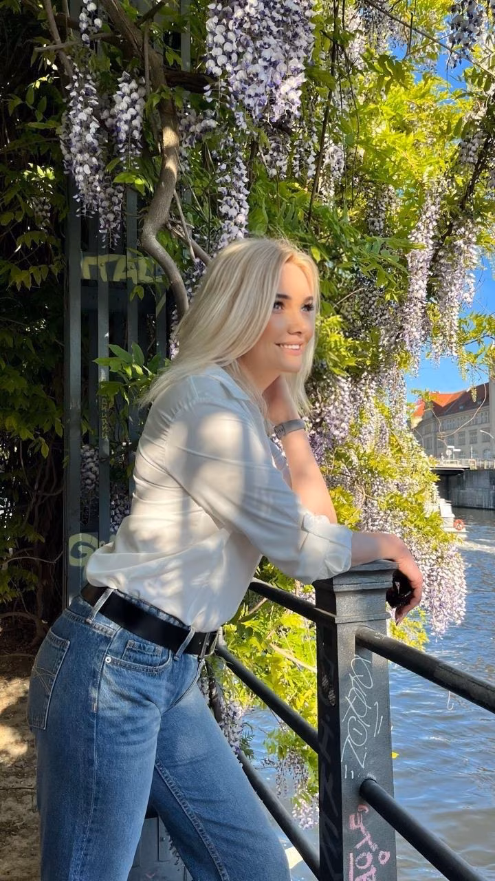 Yuliia 47 Berlin Germany russian brides live
