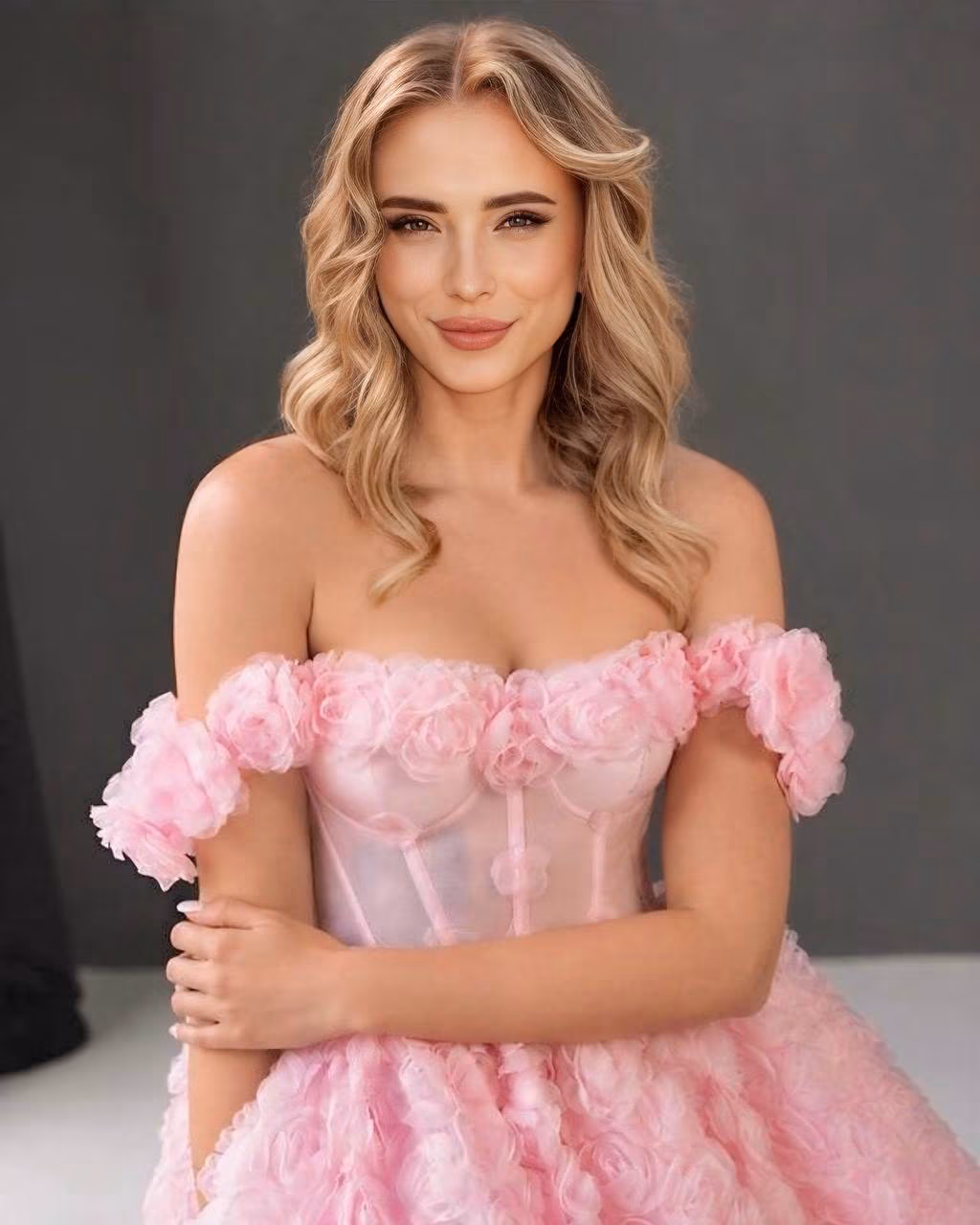 Olesia 21 Kyiv  Ukraine I am a single woman looking for a companion like Russian women average height
