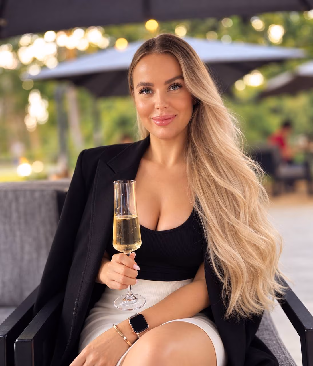 Alena 45 Kyiv Ukraine I am a single woman who wants love from Russian brides book