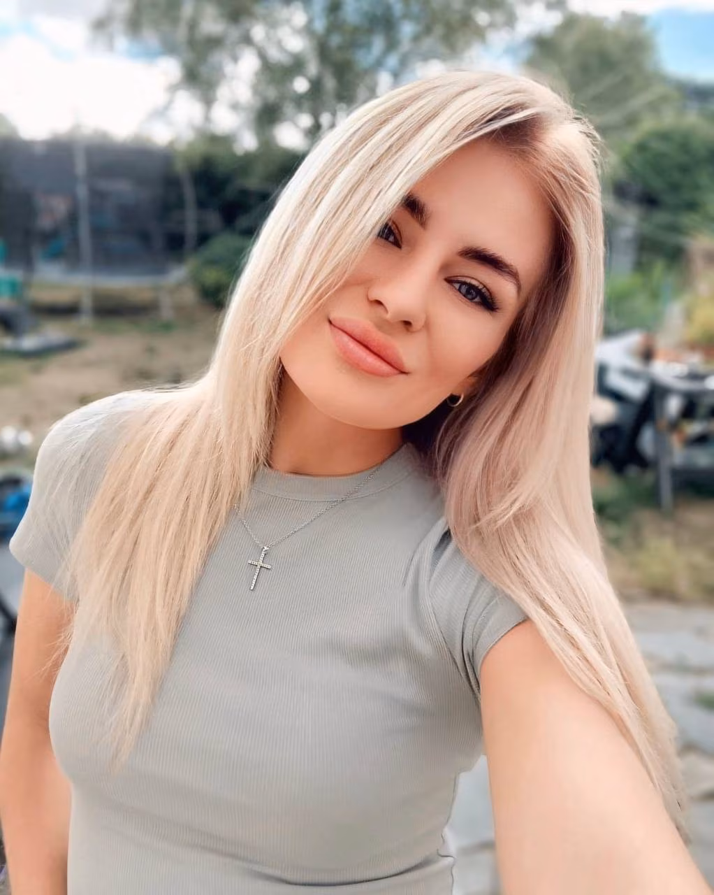 Marina 32 Dnepr Ukraine I am learning about Russian Kazakh women and Kiev brides
