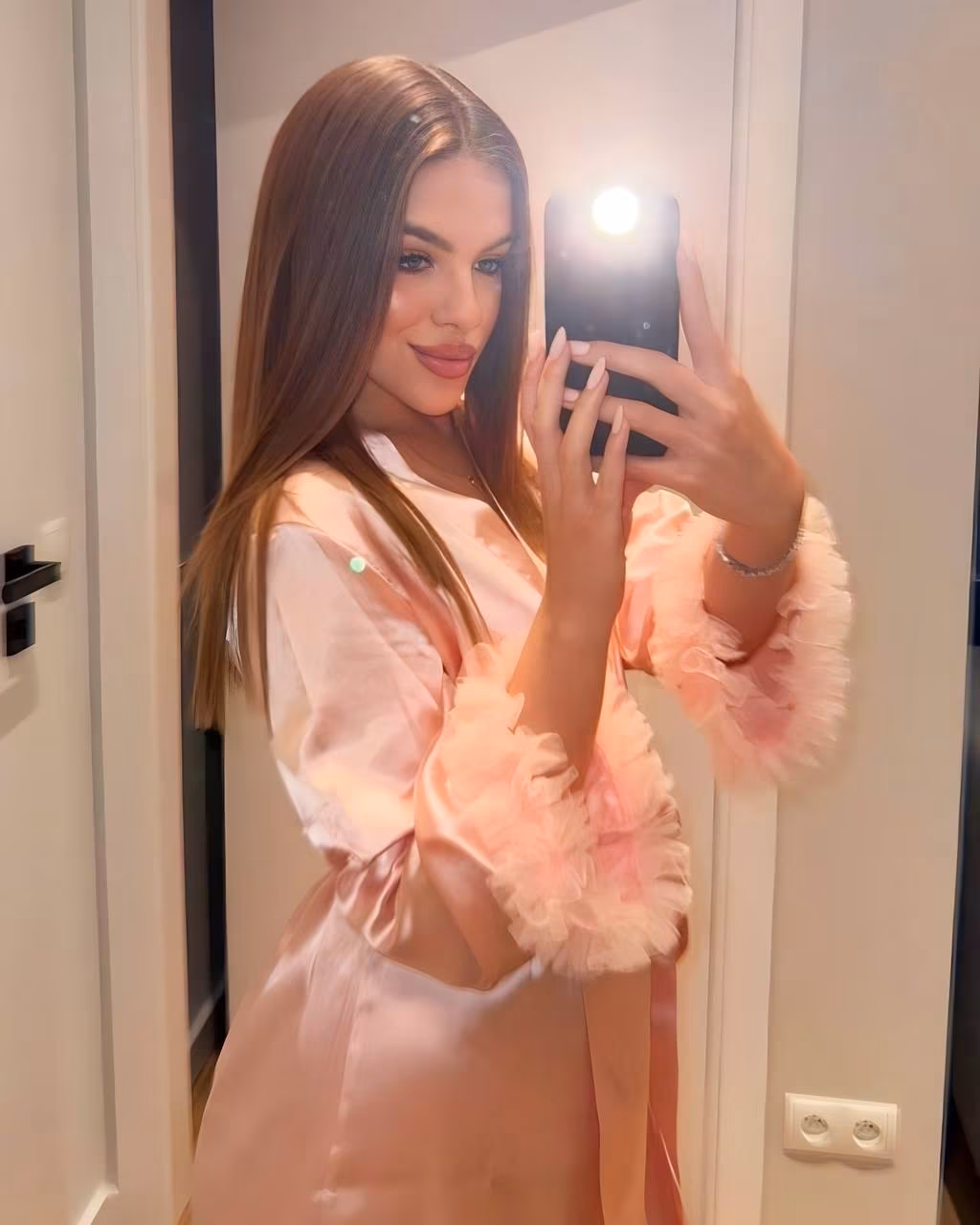 Yana 21 Novovolynsk Ukraine I am looking for a single man through Russian brides agency