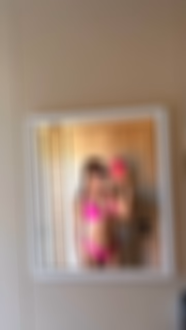 Yana 21 Novovolynsk Ukraine I am looking for a single man through Russian brides agency