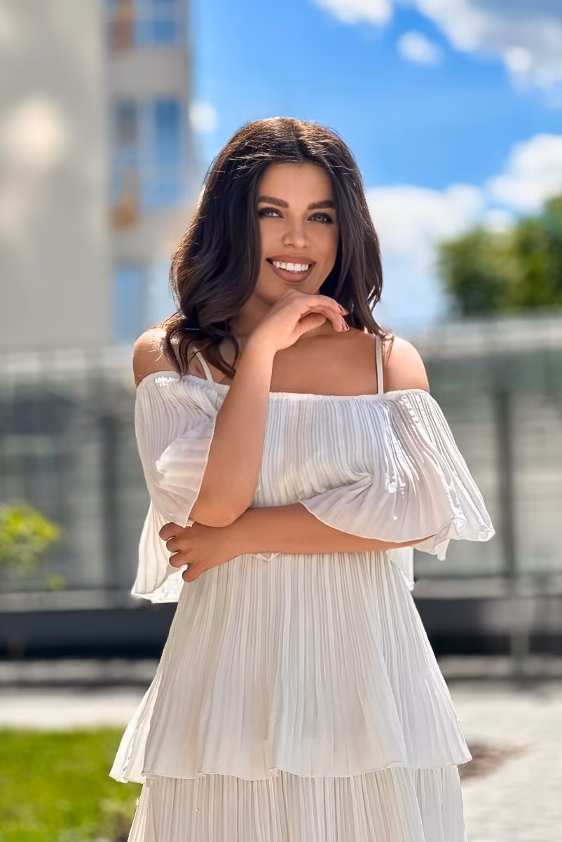 Yana 30 Kyiv Ukraine I am looking for a single man through Russian brides agency