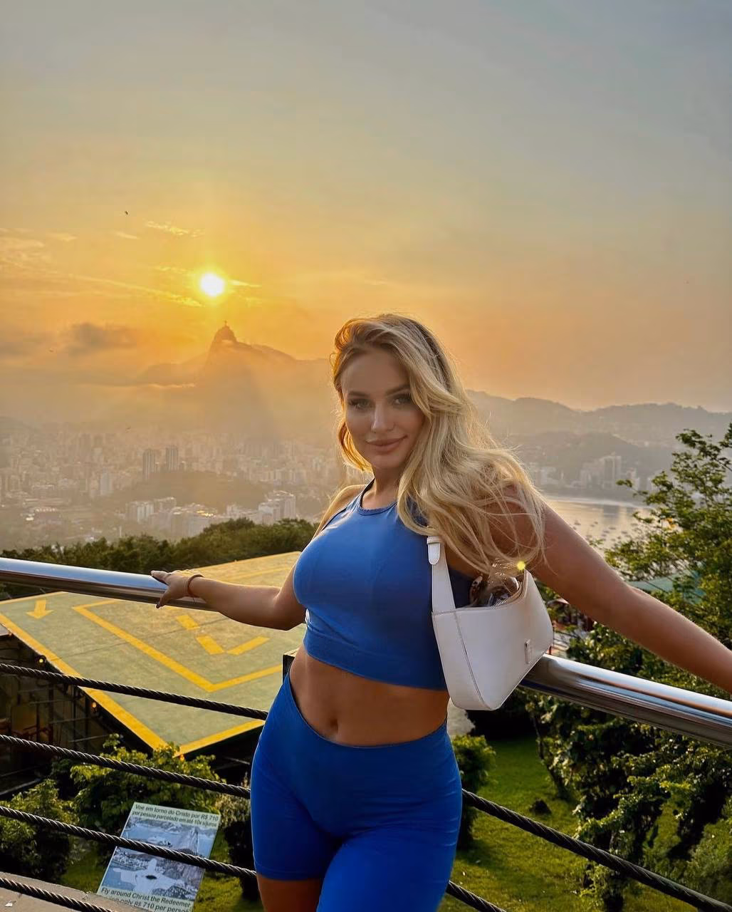 Elina 32 Hamburg Germany I am single and looking for a good man for a Russian wedding