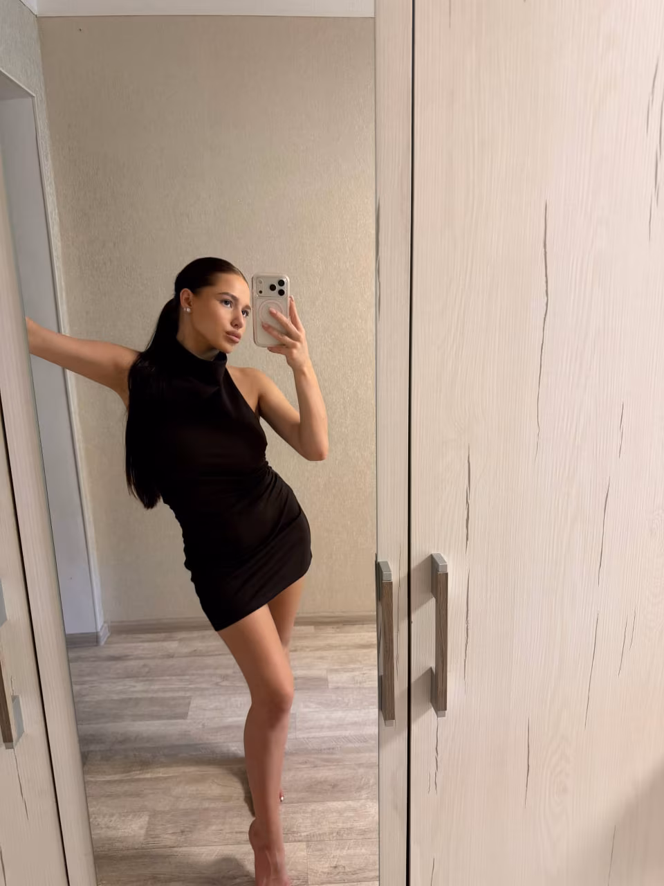Olena 23 Kryvyi Rih Ukraine I am single and looking for my soulmate using Russianbrides review