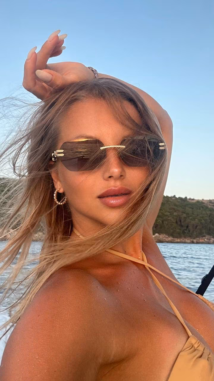 Anna 35 Ivano-Frankivsk Ukraine I am using Russian brides free dating site and Russian brides match