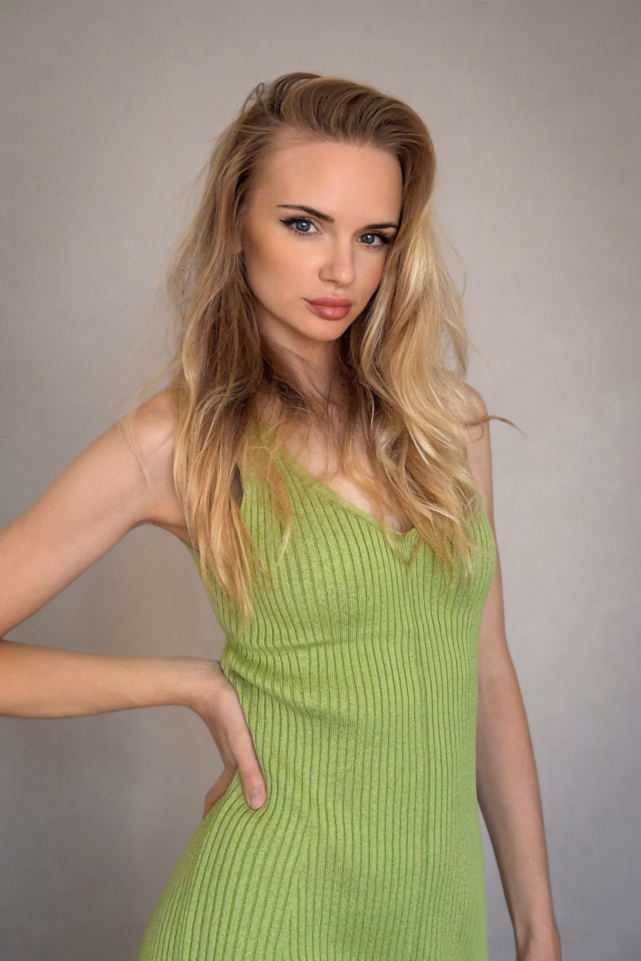 Alena 35 Kyiv Ukraine muslim russian brides