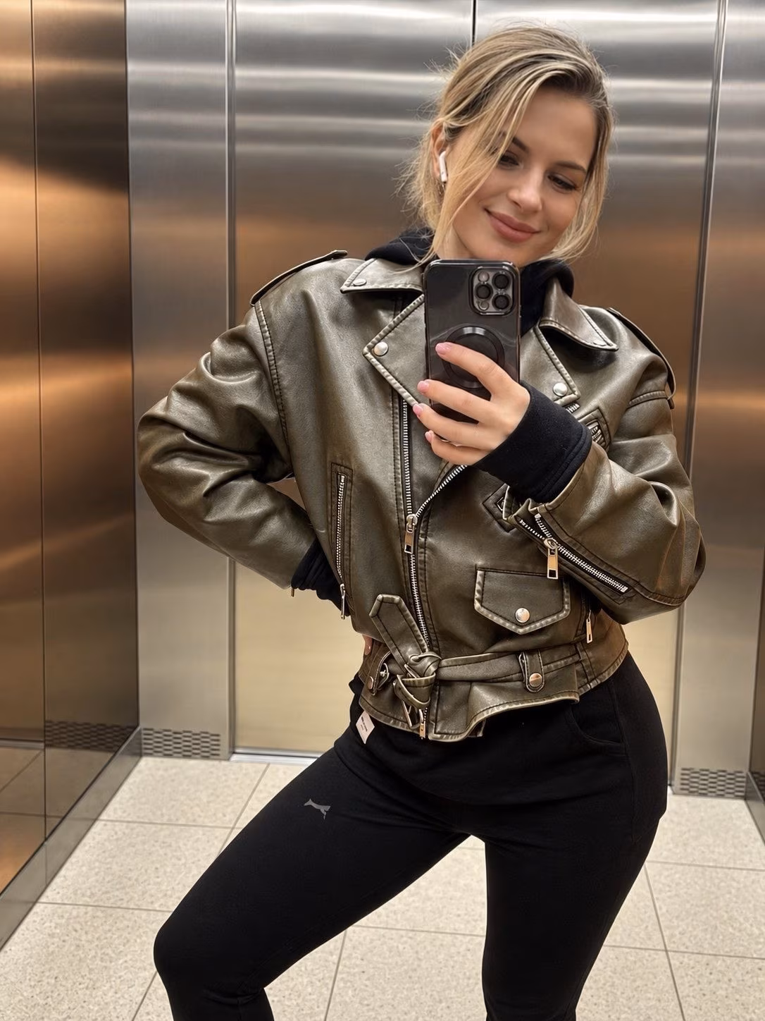 Yulia 46 Weil am Rhein  Germany russian women average height